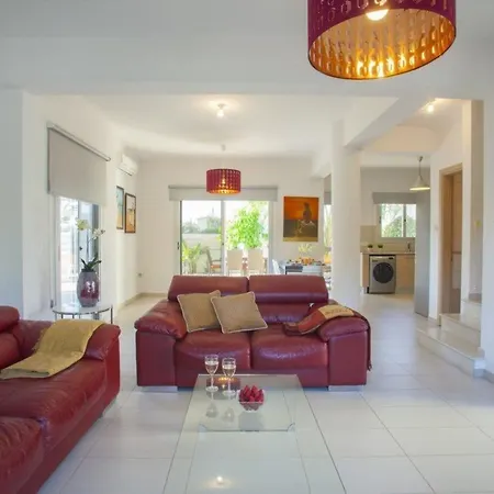 Villa Posidonas 2 Minute Walk To Kalamies Beach 127 Protaras